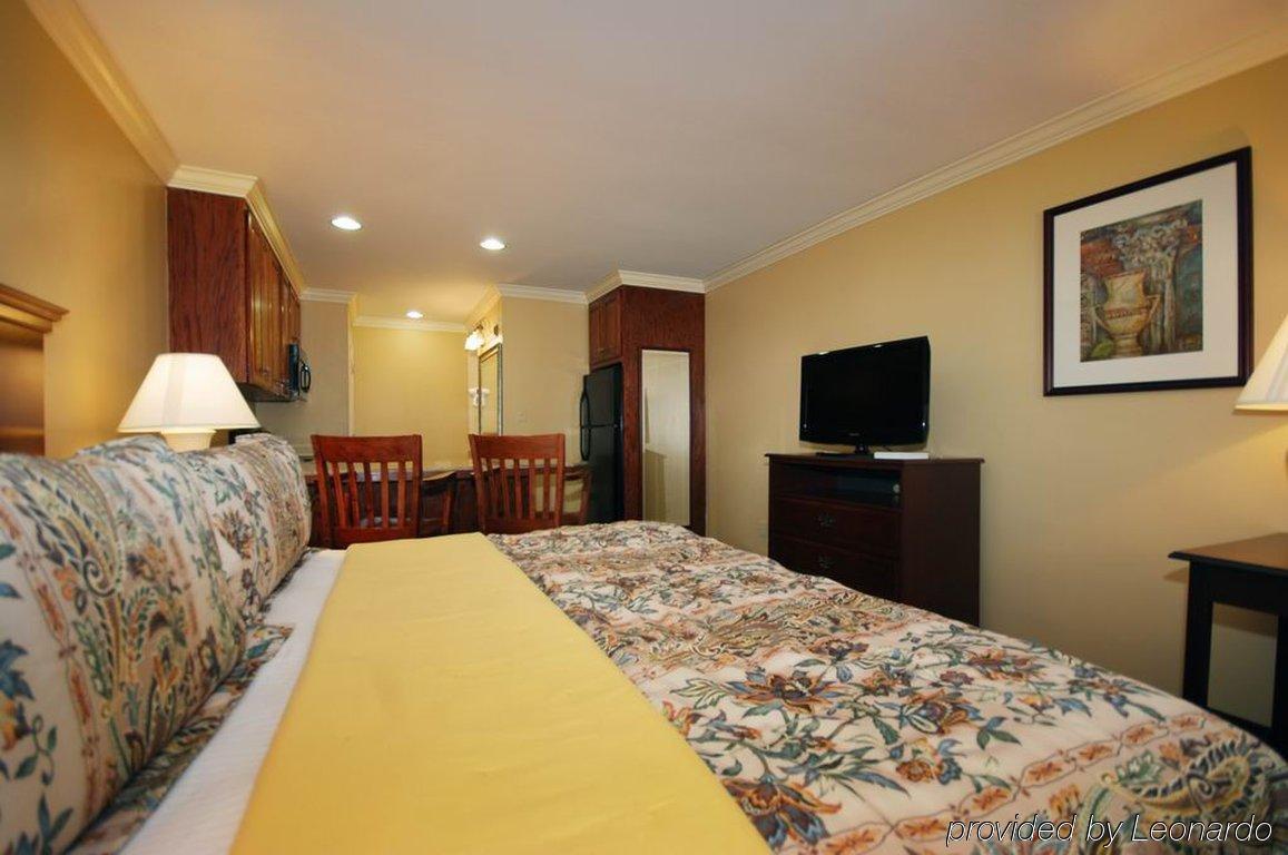 Best Western Forest Inn Franklin Room photo